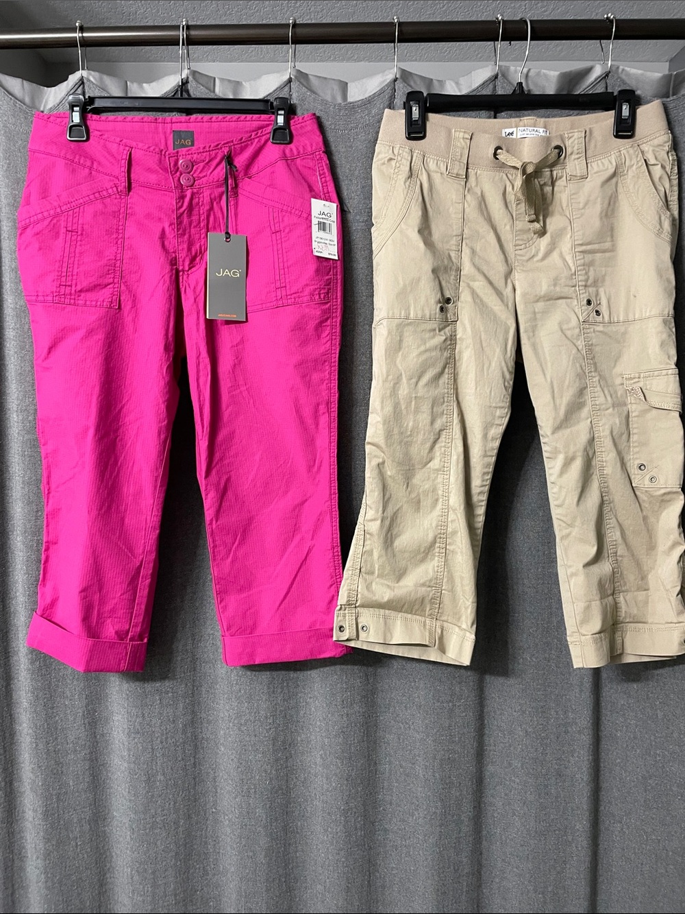 Jag Jeans Bright Pink Classic Fit Capris With Bonus Lee Tan Capris